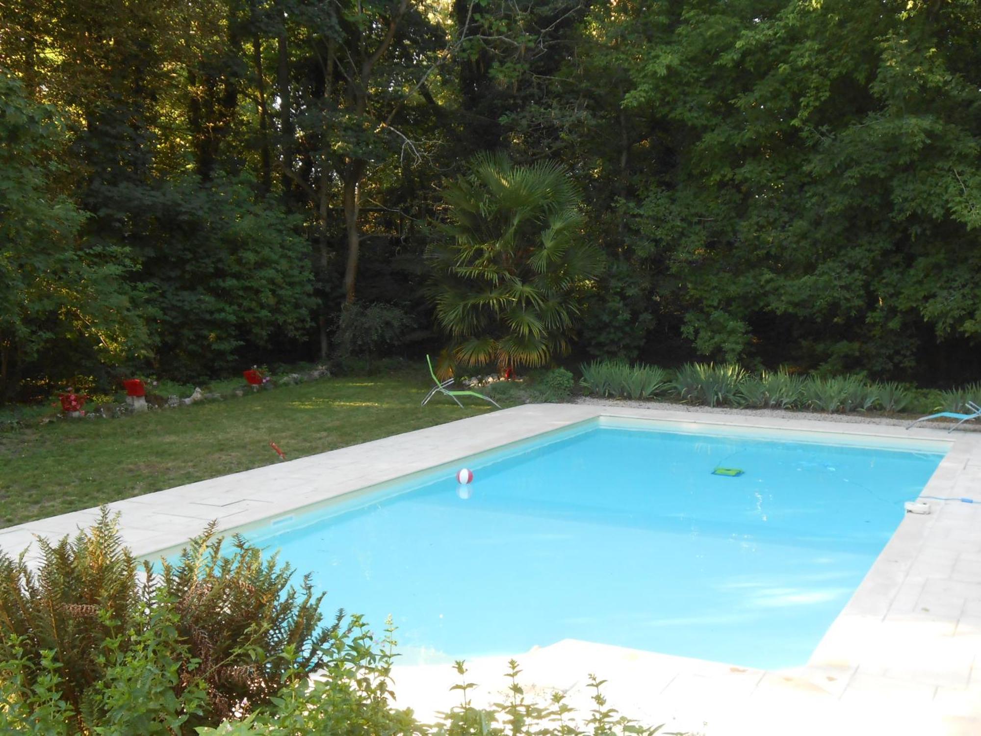 Bed & Breakfast Clos Du Bois Brard